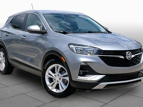 Used 2023 Buick Encore GX Preferred w/ Cold Weather Comfort Package FWD image 3
