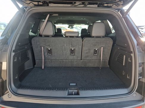 Certified 2025 Buick Enclave Preferred image 28