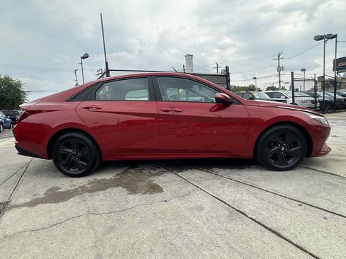 Used 2023 Hyundai Elantra SEL FWD image 4