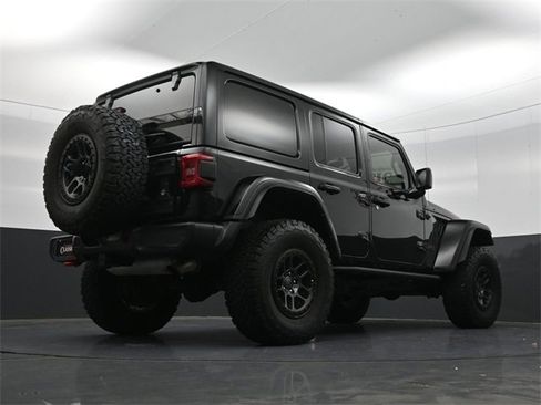 Used 2022 Jeep Wrangler Unlimited Rubicon w/ Xtreme Recon 35" Tire Package image 28
