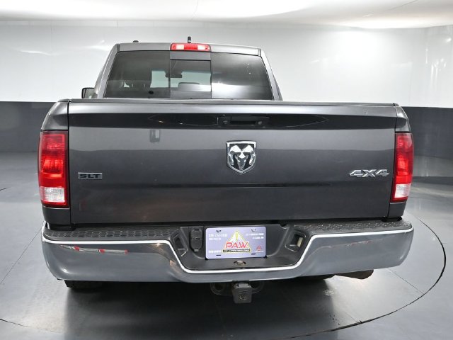 Used 2017 RAM 1500 Classic SLT AWD/4WD image 4