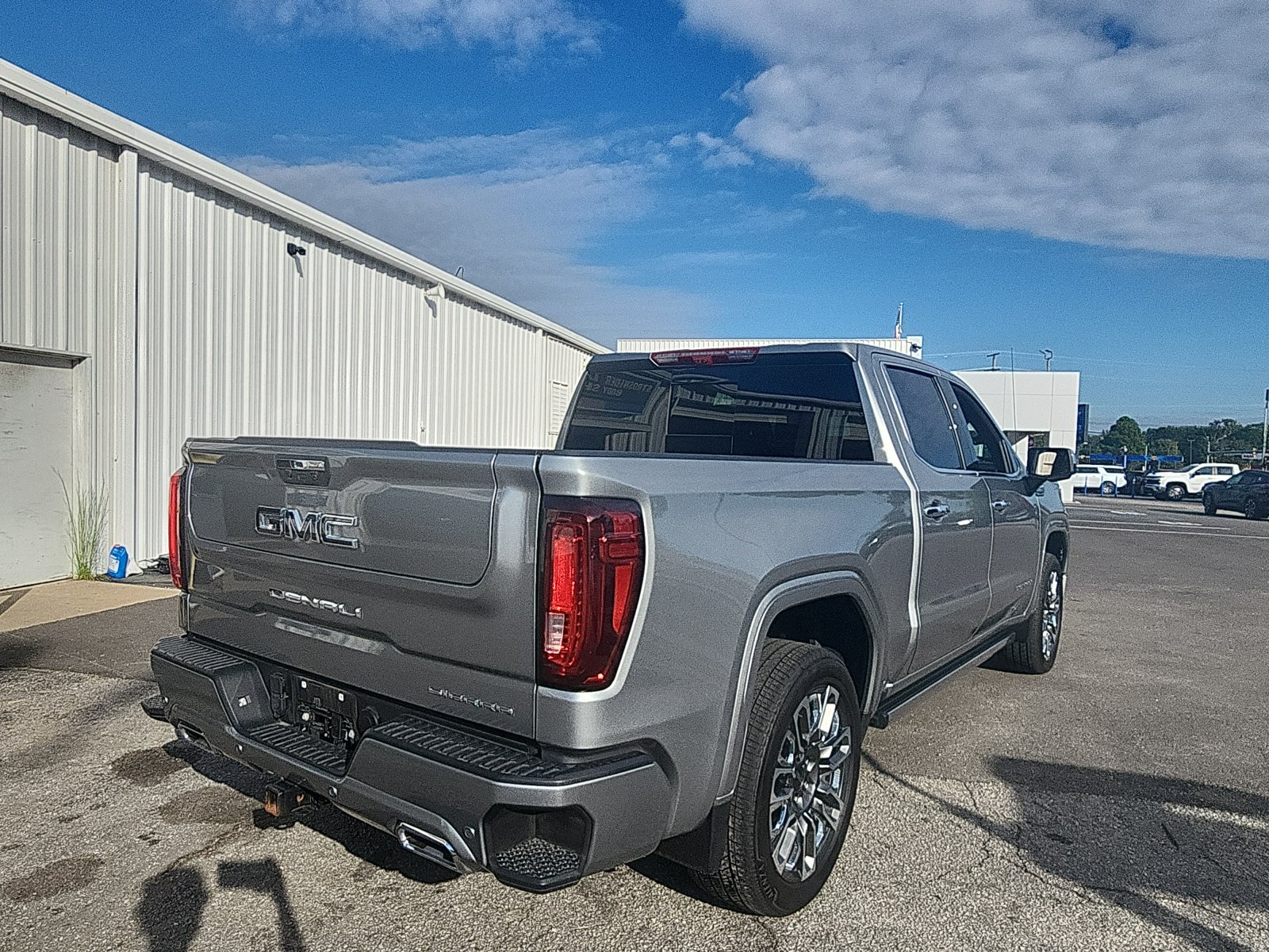 Used 2025 GMC Sierra 1500 Denali Ultimate AWD/4WD image 5