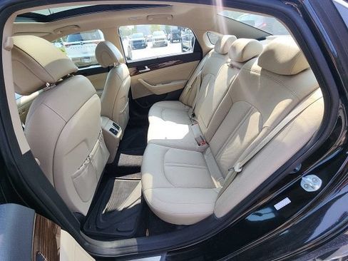 Used 2017 Hyundai Sonata Limited w/ Ultimate Package 02 FWD image 18