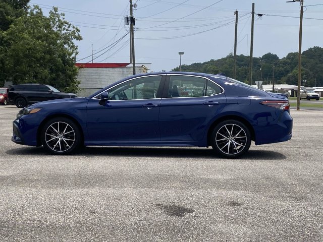 Used 2024 Toyota Camry SE AWD/4WD image 6