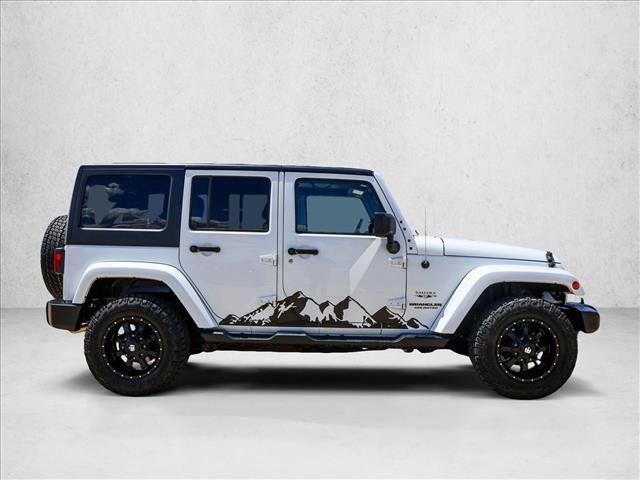 Used 2017 Jeep Wrangler Unlimited Sahara AWD/4WD image 4