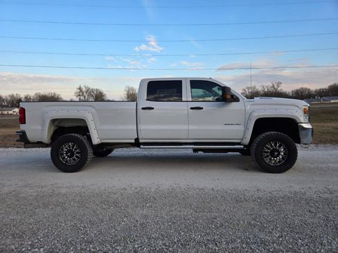 Used 2019 GMC Sierra 2500 4x4 Crew Cab image 5