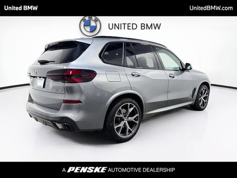 Used 2024 BMW X5 sDrive40i w/ M Sport Package RWD image 5