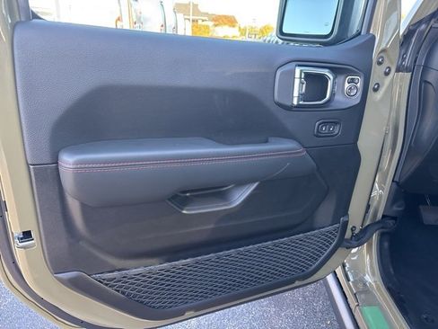 New 2026 Jeep Wrangler Unlimited Rubicon image 17