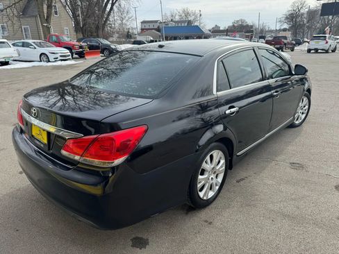 Used 2011 Toyota Avalon Limited image 8