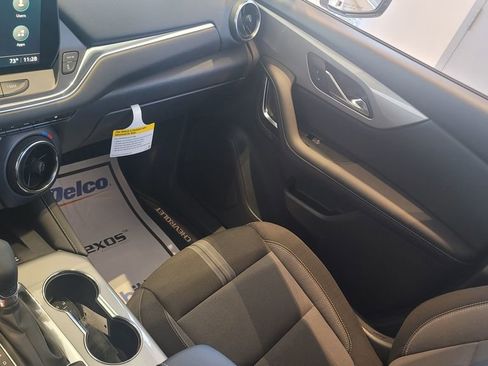 New 2025 Chevrolet Blazer LT w/ Convenience Package image 22