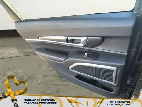 Used 2022 Kia Telluride S image 32