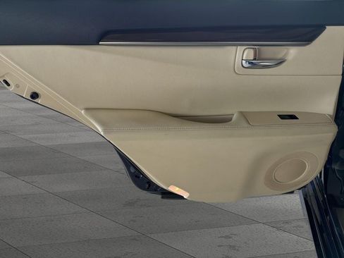 Used 2014 Lexus ES 350 w/ Luxury Package FWD image 12