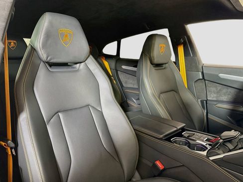 Used 2024 Lamborghini Urus S AWD/4WD image 16