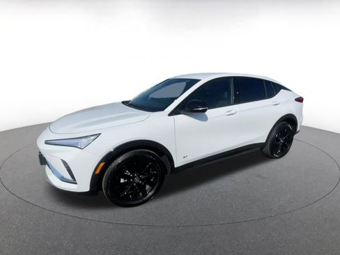 Used 2025 Buick Envista Sport Touring image 8