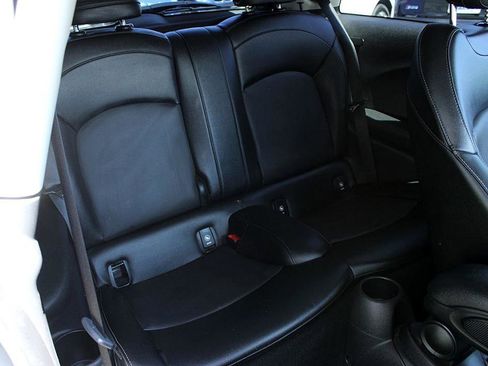 Used 2018 MINI Cooper S image 22