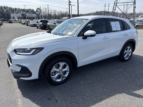 Certified 2023 Honda HR-V LX image 5