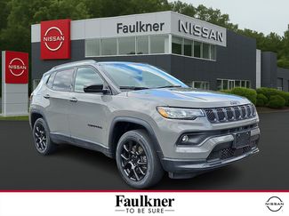 Used 2023 Jeep Compass Latitude w/ Sun and Sound Group AWD/4WD video 1