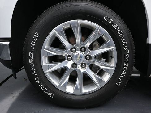 Used 2021 Chevrolet Silverado 1500 LTZ image 9