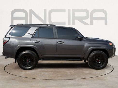 Used 2022 Toyota 4Runner TRD Off-Road Premium AWD/4WD image 12