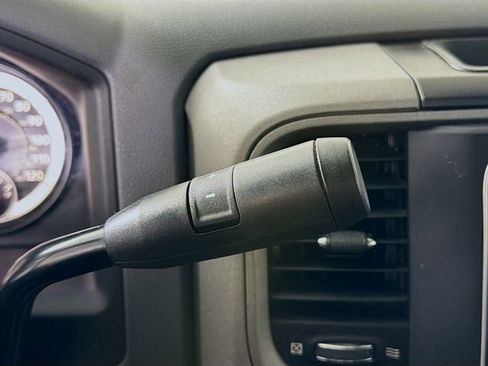 Used 2016 RAM 2500 Tradesman w/ Chrome Appearance Group image 17