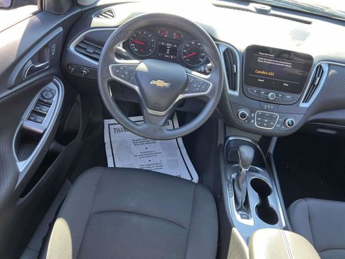 Used 2022 Chevrolet Malibu LT image 14