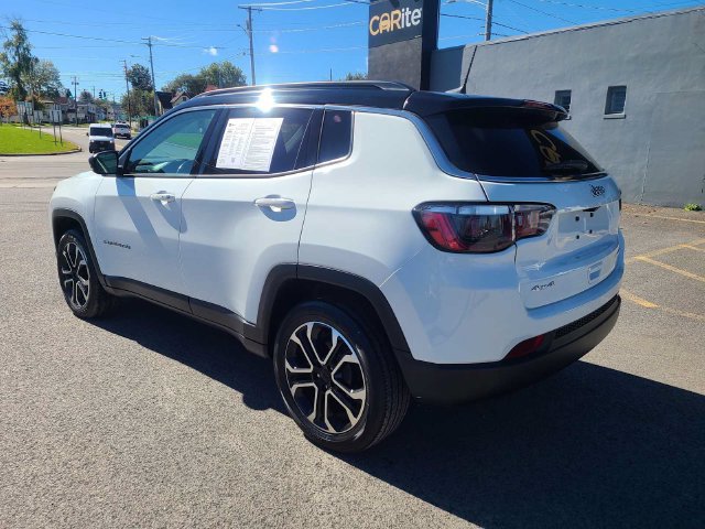 Used 2022 Jeep Compass Limited AWD/4WD image 9
