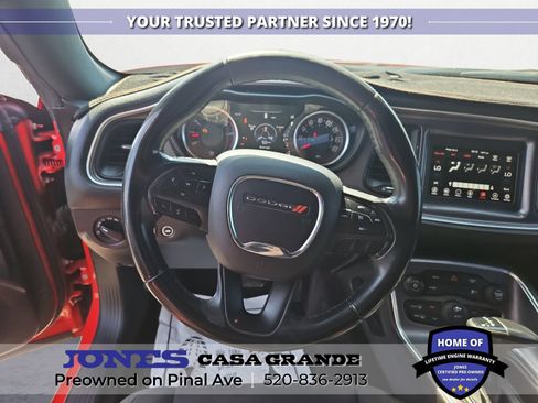 Used 2018 Dodge Challenger SXT RWD image 9