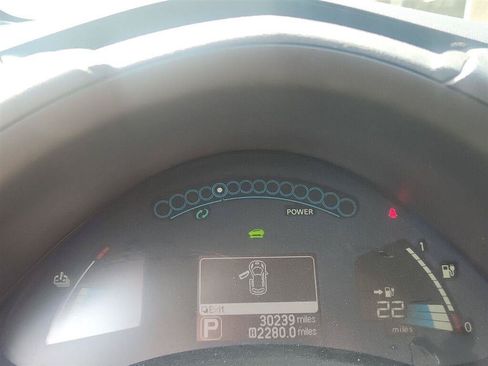 Used 2015 Nissan Leaf S w/ Charge Package FWD image 18