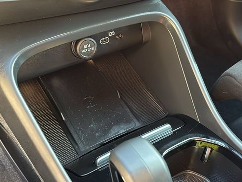 Certified 2023 Volvo C40 P8 Recharge Plus AWD/4WD image 20