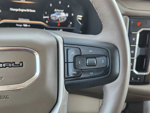 Used 2023 GMC Yukon Denali AWD/4WD image 20