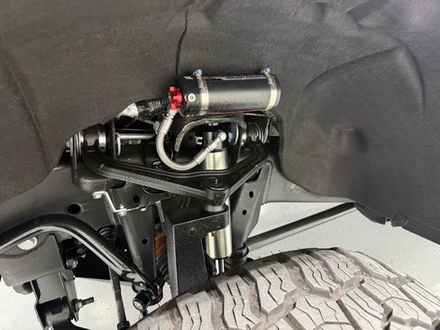 Used 2024 GMC Sierra 2500 Denali w/ Denali Reserve Package image 8