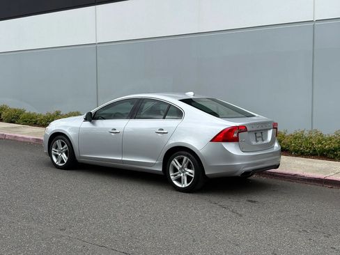 Used 2014 Volvo S60 T5 FWD image 3
