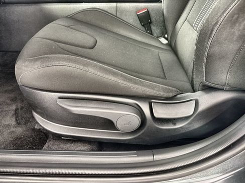 Used 2023 Hyundai Elantra SEL FWD image 14