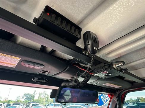 Used 2021 Jeep Gladiator Willys image 19