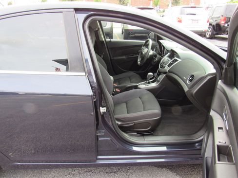 Used 2015 Chevrolet Cruze LT image 20