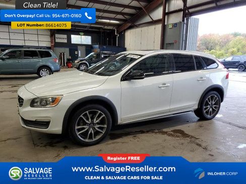 Used 2016 Volvo V60 T5 Cross Country image 1