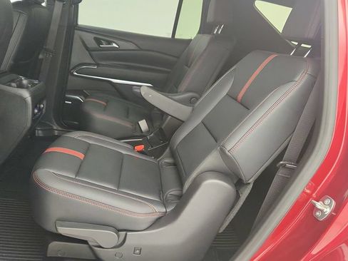 Used 2026 Chevrolet Traverse RS w/ LPO, Floor Liner Package FWD image 30
