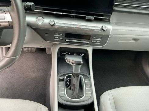Used 2024 Hyundai Kona SEL FWD image 12