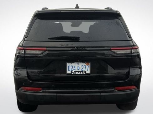 Used 2022 Jeep Grand Cherokee Altitude image 7