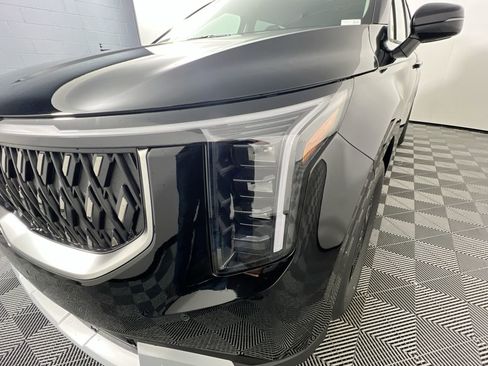 New 2026 Kia Carnival FWD image 11