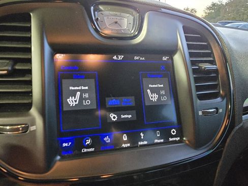 Used 2019 Chrysler 300 S image 19