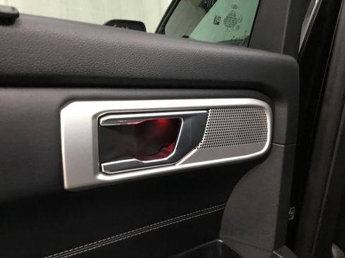 Used 2020 Ford Explorer Limited w/ Class III Trailer Tow Package image 13