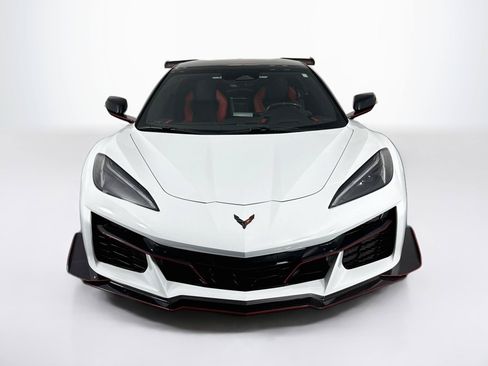 Used 2025 Chevrolet Corvette Z06 w/ Z07 Performance Package RWD image 79