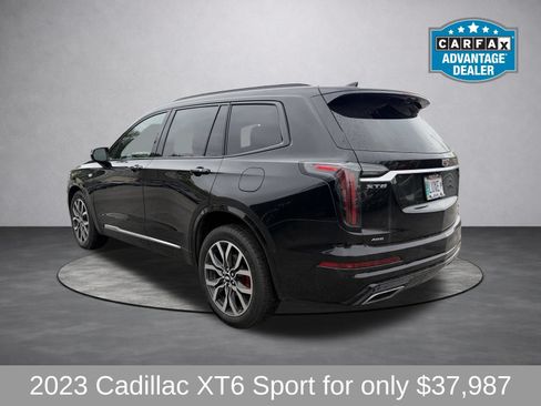 Used 2023 Cadillac XT6 Sport w/ Technology Package AWD/4WD image 3