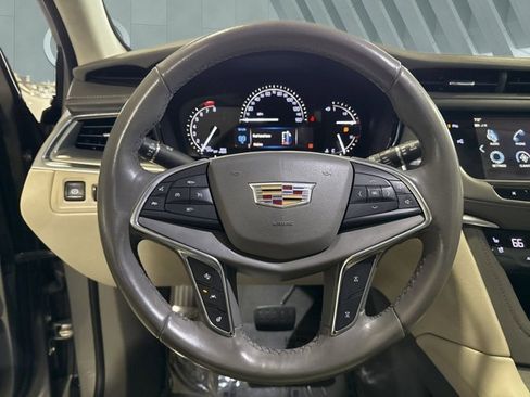 Used 2019 Cadillac XT5 Premium Luxury w/ Driver Assist Package image 14