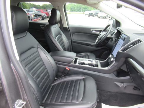 Used 2023 Ford Edge SEL AWD/4WD image 10