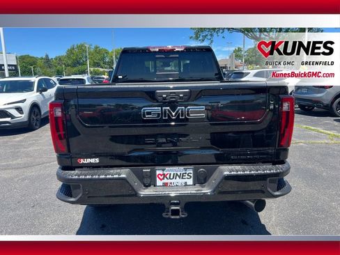 New 2026 GMC Sierra 2500 Denali Ultimate w/ LPO, Black Badging Package AWD/4WD image 4