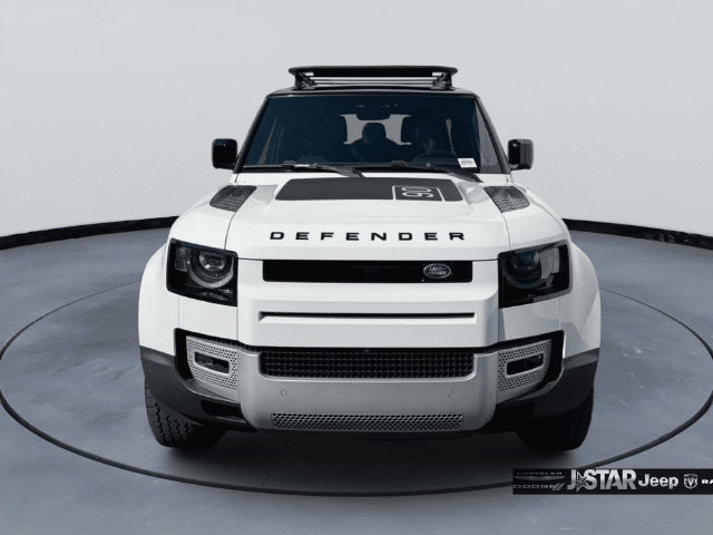 Used 2023 Land Rover Defender 90 S AWD/4WD image 2