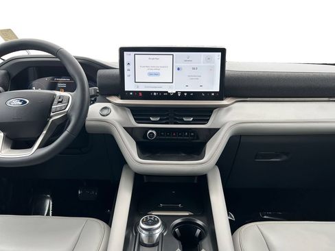 Used 2025 Ford Explorer Active w/ Active Comfort Package AWD/4WD image 13