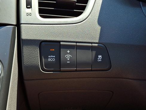 Used 2016 Hyundai Elantra SE w/ Option Group 02 FWD image 24